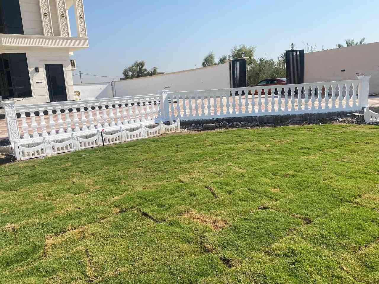 سلام عليكم
يتوفر ديكورات حدائق بأسعار مناسبه 
كرسته وعمل 
***********
