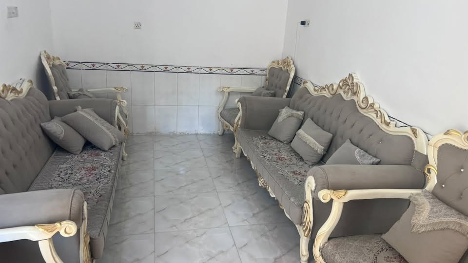 تخم للبيع مكانه حي ميسان ملكي خشب تركي سعره 700بي مجال *********** تواصل

