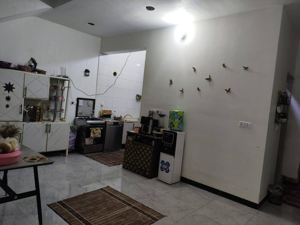 سلام عليكم بيت في هورجب شارع شحاذه المساحه 150 متر غرفه نوم واستقبال وصاله وحمام داخل خارج ومطبخ داخل الصاله سعره 77 مليون سعر جدا مناسب وقابل لتفاوض للاستفسار مراسله الصفحه او الاتصال بالرقم التالي ***********
