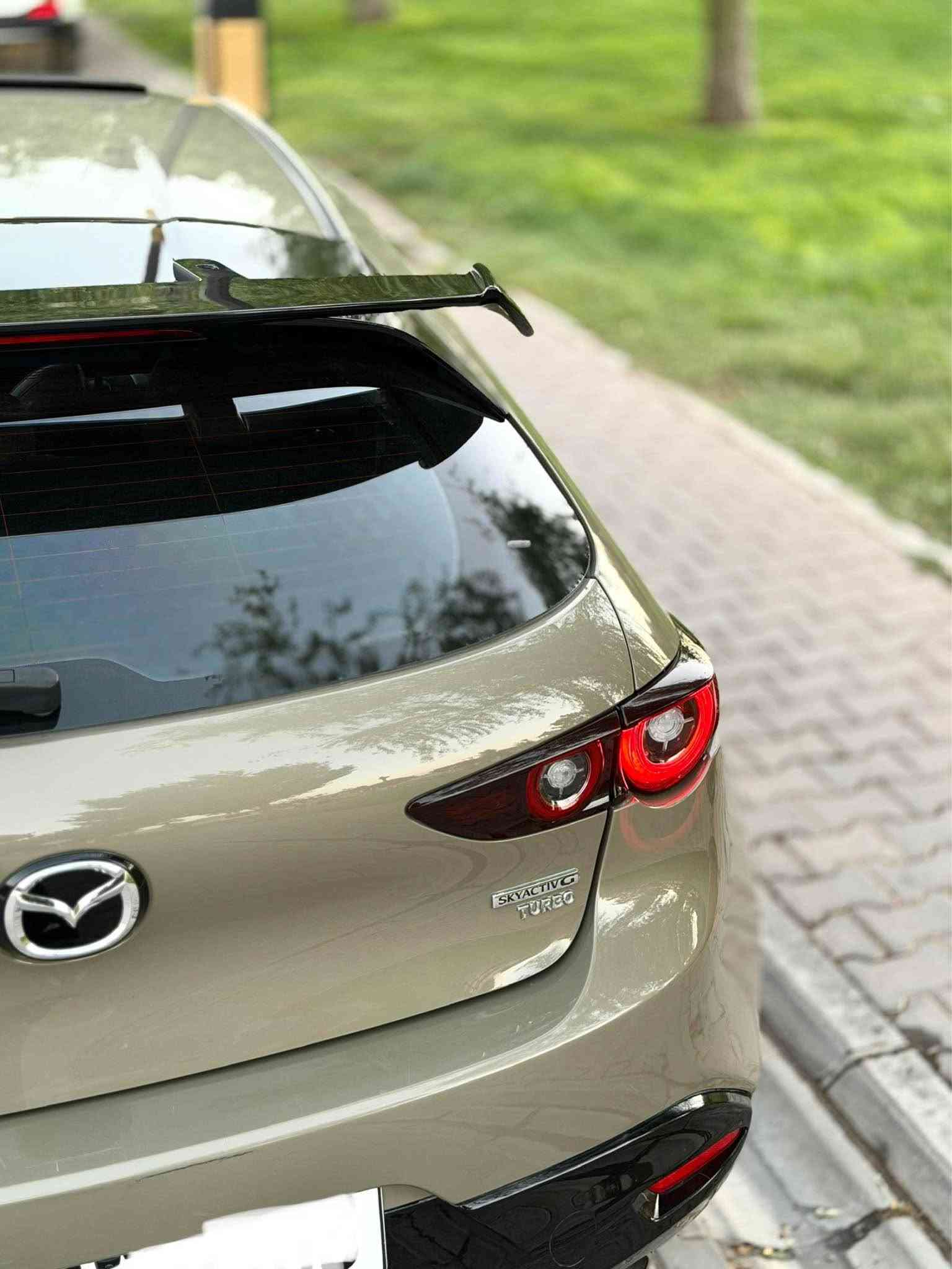 mazda 3 carbon torbo 2024
نمونە لە جوانی 
رەنگی عەسکەری دانسقە 
پێش کەپس 
سڵاید 🌚
ڕادار ٣٦٠ 
کامێرە 📷 
کوشن جڵد ( کارەبایی _ کوشن خەزنی ناو قەیسی و شاموا و جڵد )
ماوەی ڕۆیشتوو تەنها ٢١ هەزار 
دەبڵ ئەکسل
مەکینە دوونیوی تۆڕبۆ 🔥🔥
ڕەقەم و سەنەویی و ژینگەی تازەیە 
ئێرباگ بەس شانی سایەق 
گێڕ و مەکینە و کارەباییات و ئەکسل و تەقە و ڕەقەو دار و بەرد بەشەرت 💯
بۆیاخ تەنها دوو پارچە ( دەرگایی دوای سایەق ، چەمەلەغی دوای سایەق ) 
سەیارەکە نموونەیە لە جوانی 
بۆ ڕەقەم شانسی نامە بنێرە 
نرخی 149 گەڵا و مامەڵەیەکی برایانە 
📍سلێمانی
***********
*********** السليمانية, العراق
