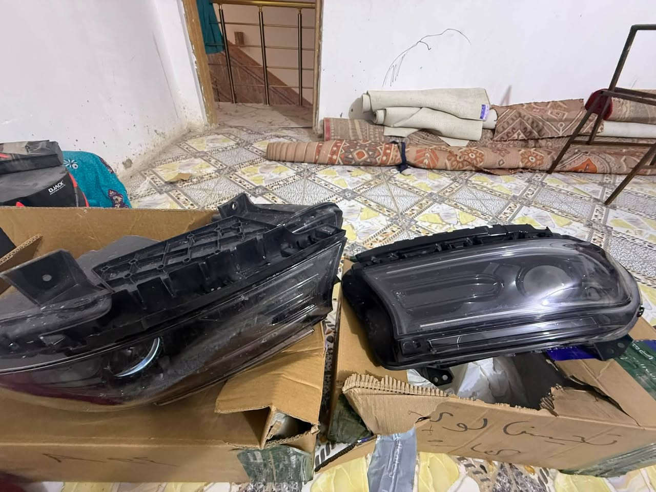 زوج لايتات جارجر موديل 23 الاشاره بل لد جدد تايوان نوعيه ممتازه او مستخدمات اسبوع واحد للبيع
رقم الهاتف ***********
