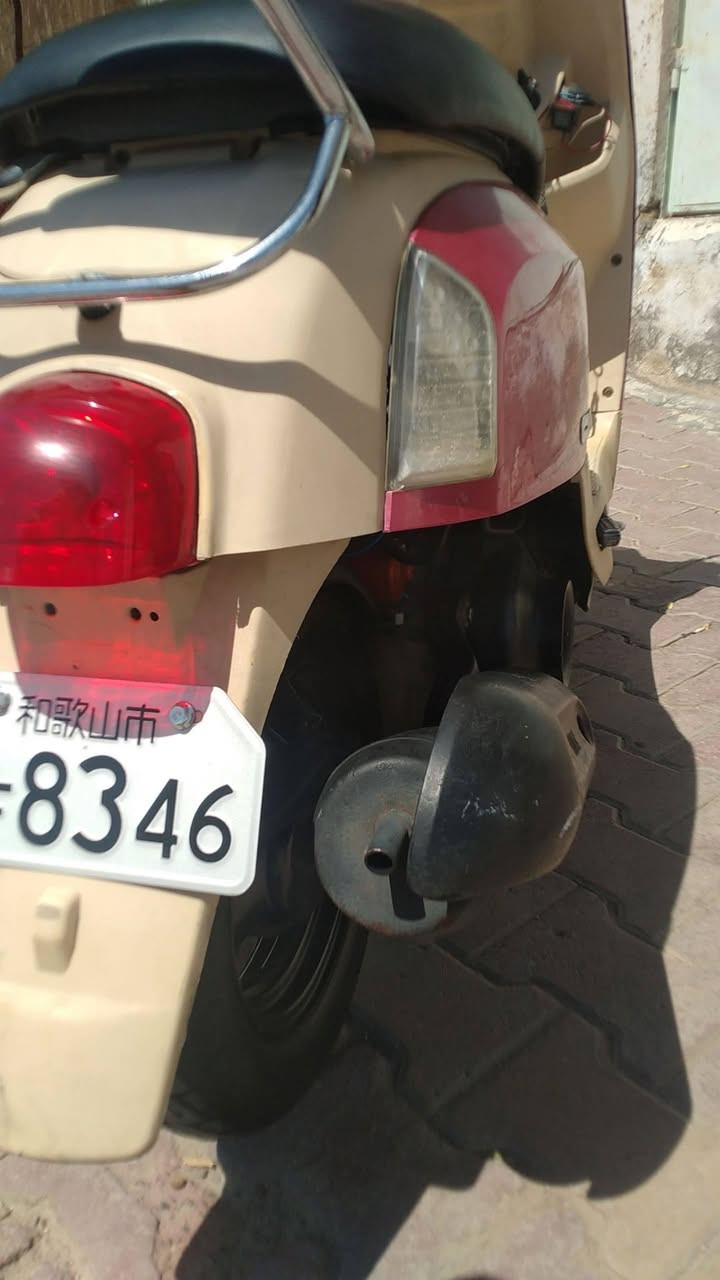 سلام عليكم دراجه بوليس كابريتر مفتوحه مره وحده كهربائيات كلها شغاله سلف هندر أوراق بسمي سعر 650 وبيه مجال رقم الهاتف *********** مكاني ميسان مغربه
