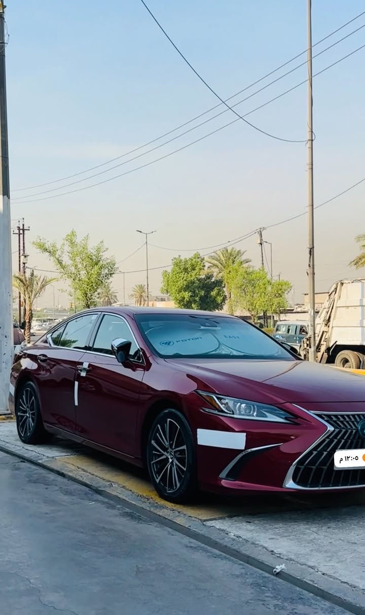 ✨ لكزس ES350 موديل 2023 – فخامة، نظافة، ومواصفات كاملة ✨
🚘 Lexus ES350 –موديل 2023 🤍 

 📍 السيارة كلها كبس داخل، وسيرفس شركة ساز 🔰 محرك 3.5 لتر 📊 الممشى: 39 ألف كم

وارد امريكي ✅ كلين تايتل ✅ فتحة سقف ✅ حساسات 360° ✅ كراسي كهرباء (السائق والراكب) ✅ تبريد للمقاعد (قطعتين) ✅ مستشعرات وقوف ✅ مانع الانحراف عن المسار ✅ توقف ذاتي عند الاقتراب من المركبات ✅ 3 وضعيات قيادة ✅ نظام النقطة العمياء ✅ إضاءة LED داخلية كاملة ✅ Auto Hol

💎 سيارة نظيفة جداً وجاهزة، مناسبة لمن يبحث عن الفخامة والاعتمادية.

📞 للاستفسار: *********** 

.

للبيع او مراوس 

الــســعــر ✅ :: اتصل

_____________________________

نص مكتوب في الصور:
- ١٢:٠٥ م