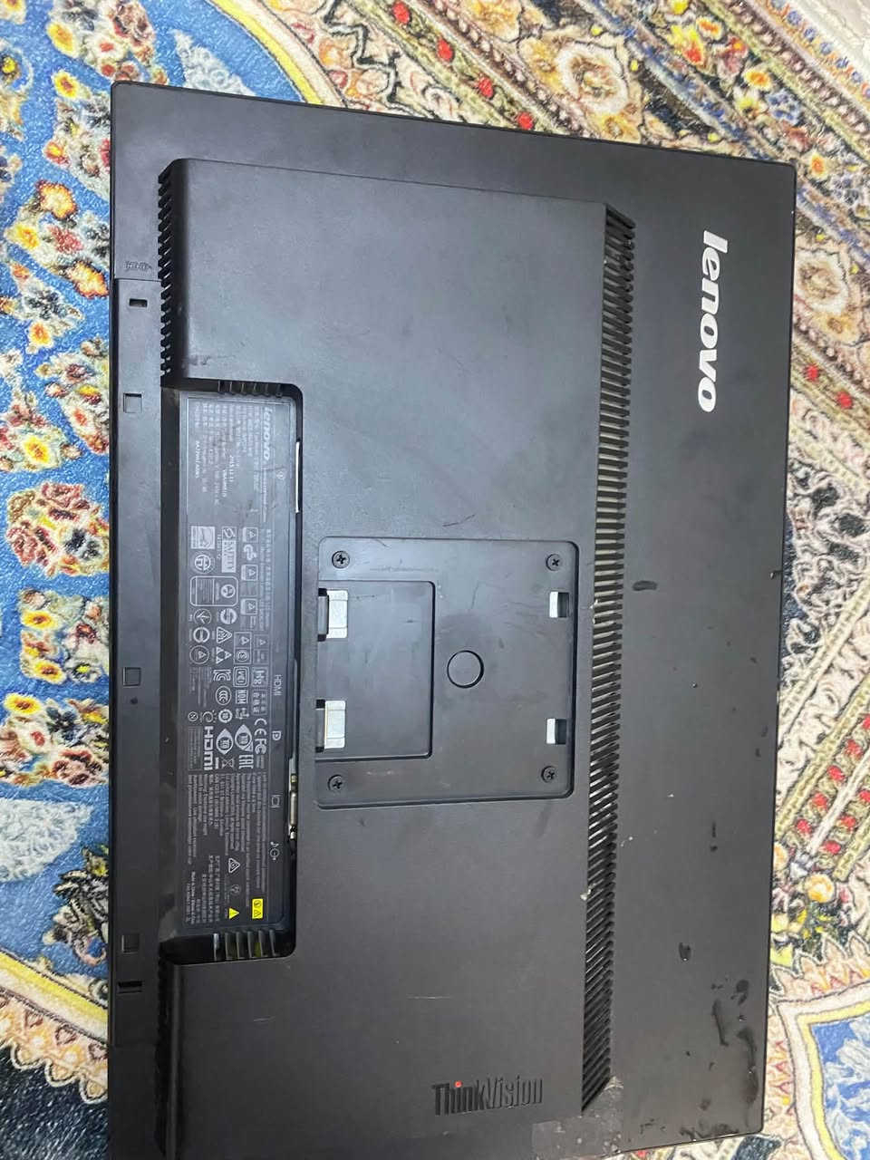 لينوفو • ٢٢ بوصة • HDMI DisplayPort
