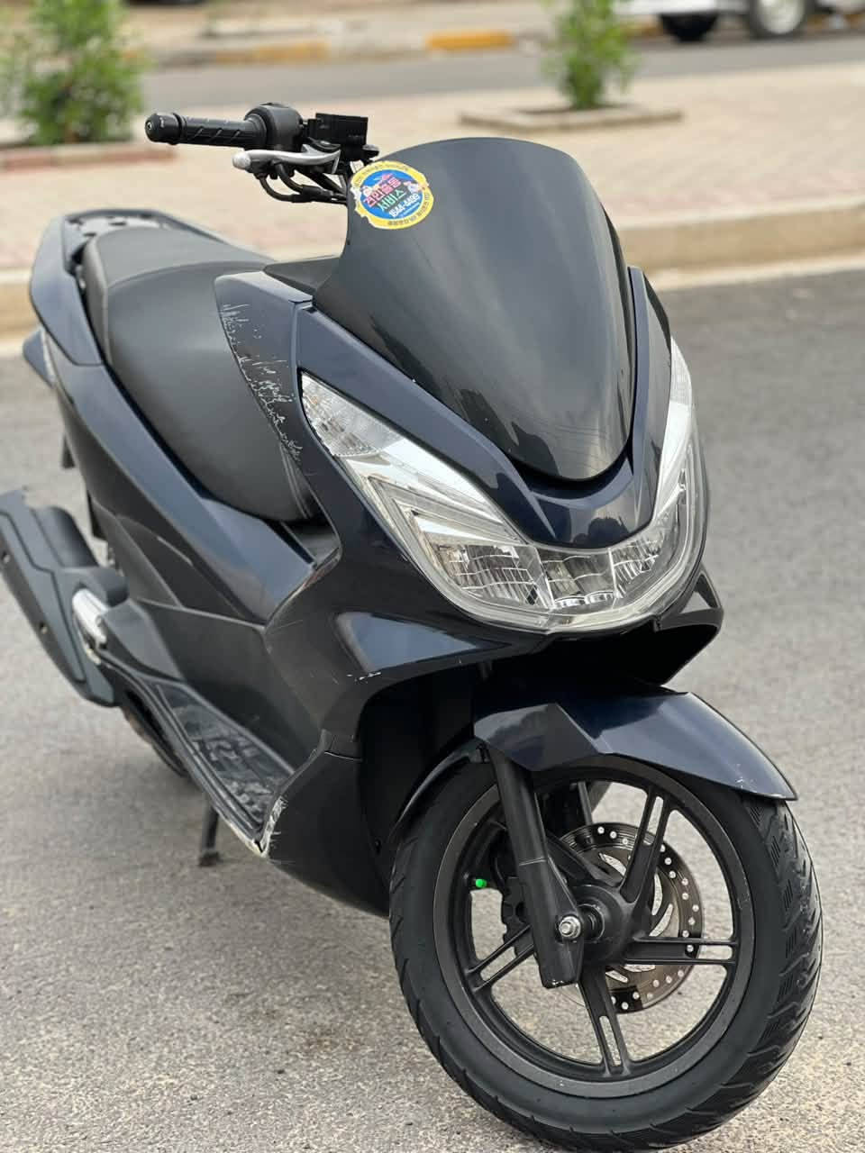 Pcx للبيع ياباني
الدراجة بحالت الوكالة الدراجة كفالة عامة 
الدراجة ماشية ٢٦ الف حقيقي 📍
الدراجة نازلة بشهر الرابع 
الدراجة بيه فقط اشخوط بل كفر لامامي يتصلح 📍
ودراجة كفالة عامة من كلشي 
حساسات شغالة 📍
كهربائي كلهة شغالة📍

سعر : مليون و٨٥٠ بيه مجال 

مكاني :بغداد الحسينية مال راشدية📍
رقمي *********** انتصال فقط 
رجآ الموشراي لا يتعبني اخوتي ❤️
