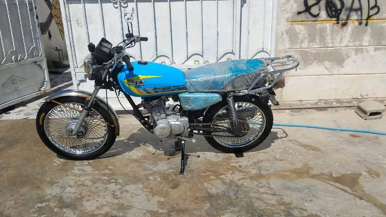 ماطور للبيع سعر خاص نظيفه عيب ما بيه كهربائيات كامله موديل 21
