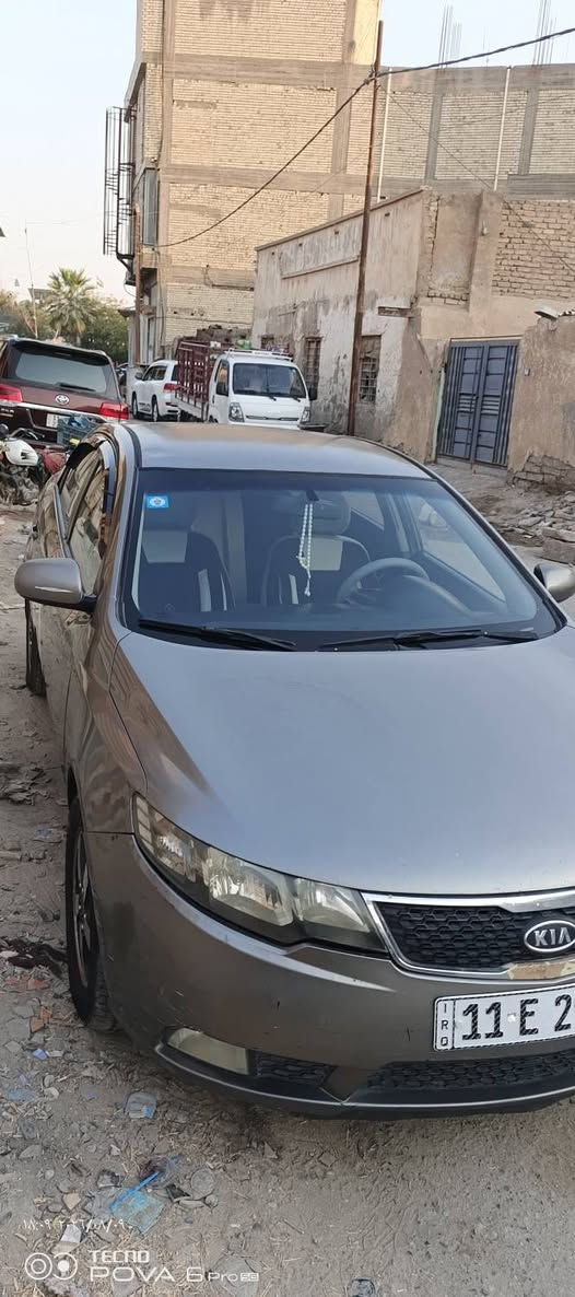 السلام عليكم .... 
للبيع فقط كيا سيراتو موديل 2012 وارد خليجي محرك جديد1600 دوش 6 گير ويل كب شاشه ايباد رقم بغداد انگليزي بأسمي شخصياً اسوي وياك عقد مروري مباشرتاً  هزه جديده ما ساقطه 
مكفوله كفاله عامه من الصبغ و التبديل فقط بارد قليل تخم تاير جديد حداديه جديده تبريد شغال تتفاه شغاله كهربائياتهه كلهه شغاله دوشمه جديده كاليه م دوشمه جلد مع الصندوق بدون أي جراد شرط تفحص بلسونار
السعر /90$ و بيهه مجال قليل 
للاستفسار على الرقم فقط /***********
العنوان / بابل محاويل وبلخدمه للشراي
