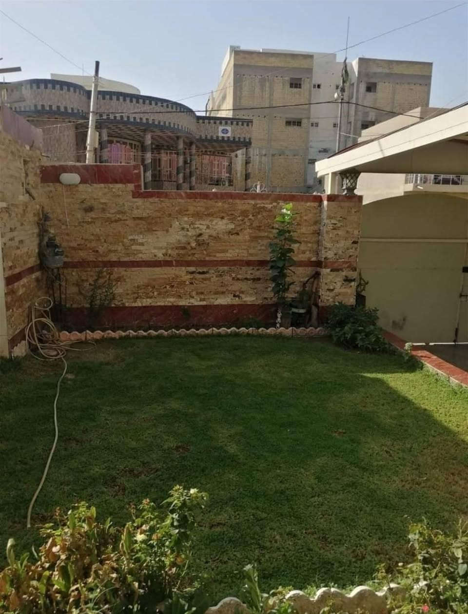 السلام عليكم دار سكني للبيع
المساحه 300م
الموقع الكوت حي الزهراء في شارع المقابل مركز الخلود شارع الاول
قريب علئ تقاطع الزهراء
لاستفسار
الاتصال علئ رقم
***********
