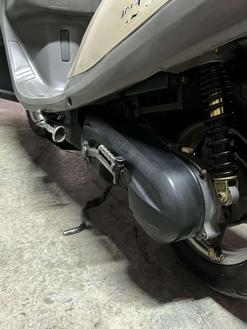 للبيع ياماها جديد 
محرك بلادي yamaha ممفتوح
كابريتر بلادي yamaha 
صالنصة yamaha 
سلف هندر كهربئيات كله شغال و بلادي 
تايرات جديد دبلات جديد صوت محرك ناعم
صوت اكسل مابي شرط الفحص الدراجة جديده
_***********_سعر-475 بي مجال
