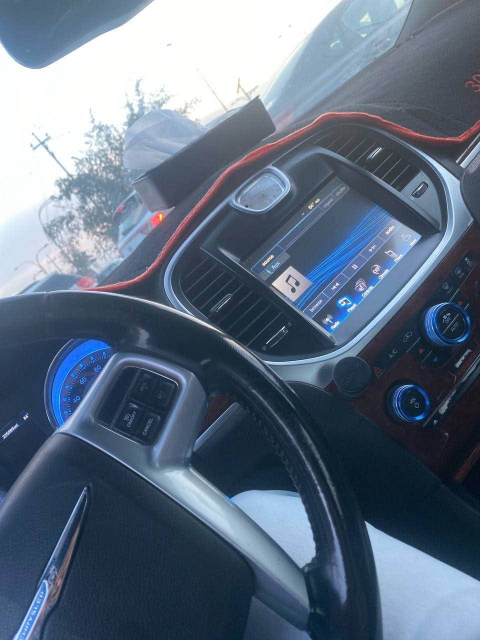 السلام عليكم 
اوباما 12كندية لون سلفر فئة لمتد بدون بانوراما ويل خليجي كير طيارة رقم كركوك إنكليزي ومشروع وطني وبأسمي 
سيارة داخلة كلين وبالعراق تبديل جاملغ اصلي نفس اللون وباب سائق صبغ وطخة موضحة بالصور والجانب الاخر الداير بيه بارد
دواخل نظيفة تدفئة كشنات شاشة كبيرة ومنظومة زينون نهاري 
سيارة حلوه ومال جناي 
كير مكينة يخبل والسعر 158 وبيها مجال 

مكان السيارة بابل مركز مدينة 
 *********** حلة, بابل
