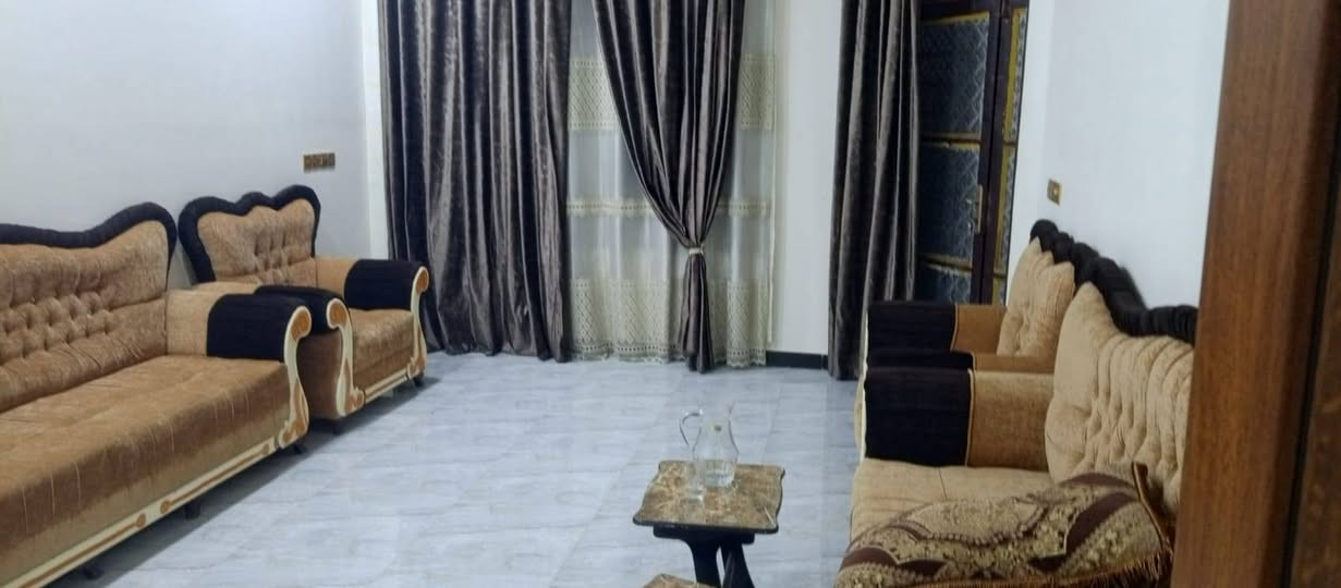 دار 200م طابو صرف بناء حديث محتويات الدار غرفتين نوم صاله استقبال مطبخ ومجمع صحيات باقي تفاصيل.  شارع 30 ورديه سيف سعد.  السعر 140
للاستفسار مكتب فيض الرحمن👆🏿👆🏿
دار 200م طابو صرف بناء حديث محتويات الدار غرفتين نوم صاله استقبال مطبخ ومجمع صحيات باقي تفاصيل.  شارع 30 ورديه سيف سعد.  السعر 140

***********
