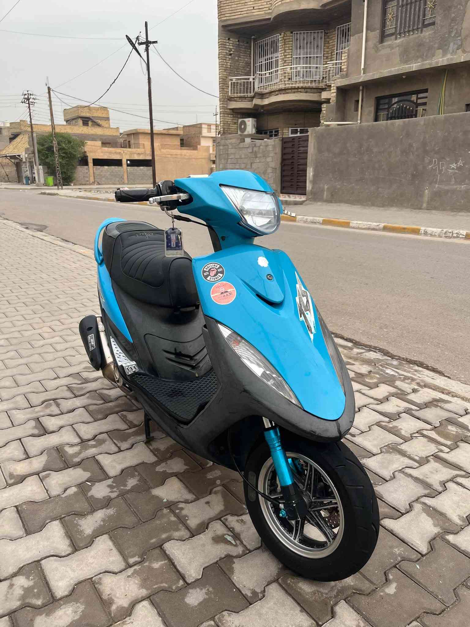 ماكس • بحالة الوكالة • أوراق كاملة