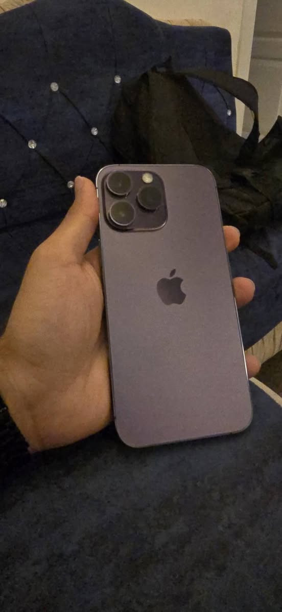 📲 للبيع: iPhone 14 Pro Max (نسخة الشريحتين - Physical Dual SIM)
​عرض للبيع جهاز آيفون 14 برو ماكس بحالة ممتازة وجاهز للاستخدام مباشرة:
​الموديل: iPhone 14 Pro Max
​اللون: البنفسجي العميق (Deep Purple)
​المواصفات: شريحتين اتصال فيزيائية (Physical Dual SIM)
​نسبة البطارية: 84% (أصلية وممتازة)
​الحالة: الجهاز نظيف جداً، شاشة وبدن بحالة ممتازة، عملي وسريع وبدون أي مشاكل أو عيوب.
​💰 السعر المطلوب: 1,100,000 دينار عراقي (أو ما يعادل 740$ - قابل للتفاوض البسيط للجادين)
​📍 التواجد / التسليم: بغداد - أربيل
📞 للتواصل والاتصال: ***********
