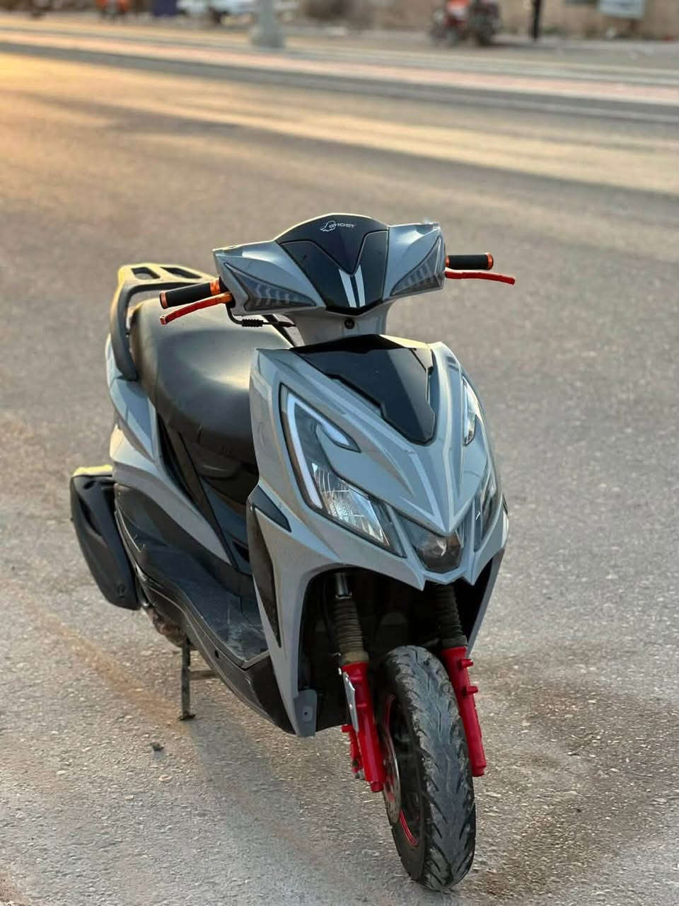 للبيع دراجة  تايوان 🛵🔥

دراجة نظيفة ومرتبة، مثل ما موضح بالصور، جاهزة للاستخدام وما تحتاج شي.

🔹 حجم المحرك: 125 سي سي

🔹 اللون: رصاصي / أسود

💰 السعر: 700 ألف 

📍 المكان: البصرة / الزبير

📞***********
