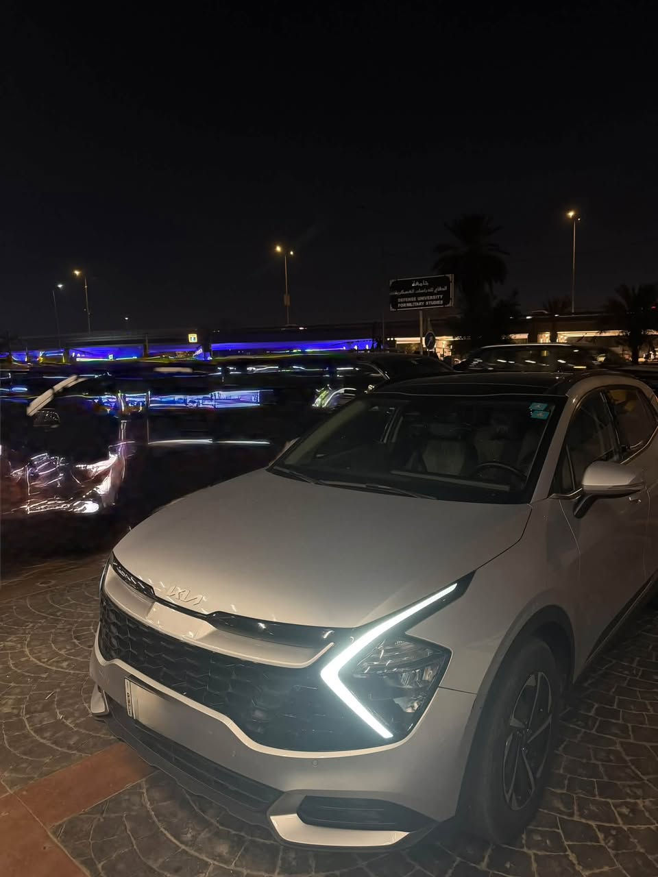 السلام عليكم حبايب كيا سبورتج موديل2024 السياره نضيفه شوفه العين ميحتاج احجي السياره هايبرد يعني فول اقتصاد الله شاهد مواصفات السياره
1- كامره خلفيه
2- فتحه سقف بانوراما 
3-صندوق كهربائي 
4-التحكم على المنحدرات
5-مستشعر وقوف
6-تدفئه وتبريد المقاعد
7-مثبت سرعة
8-مرايا جانبيه كهرباء
9-حساس مطر
10-شاشه متصله
11-نضام المفتاح الذكي
12-مقاعد كهربائية التحكم
13-حساس مطر
14-ست اوساد الهواء 
15-المصابيح الأمامية لد
16-تدفئه ستيرن 
17-ابل كار بلي
18-تشغيل عن بعد
19-شاحن لاسلكي
20-فرامل توقف لا ارادي تتفعل وتنطفي
21-تبريد خلفي 
22-حساس صغط الايطارات
23-نضام الصوت
السياره فول مواصفات الكشنات جلد السياره نضيفه كلش الله شاهد تجي وتشوفها ماشيه52الف وابد ما متعوبه 
وكلشي نضيف بيه السعر 220 وبيه مجال حگ الچيه ان شاء الله رقم الهاتف 
***********
بغداد
