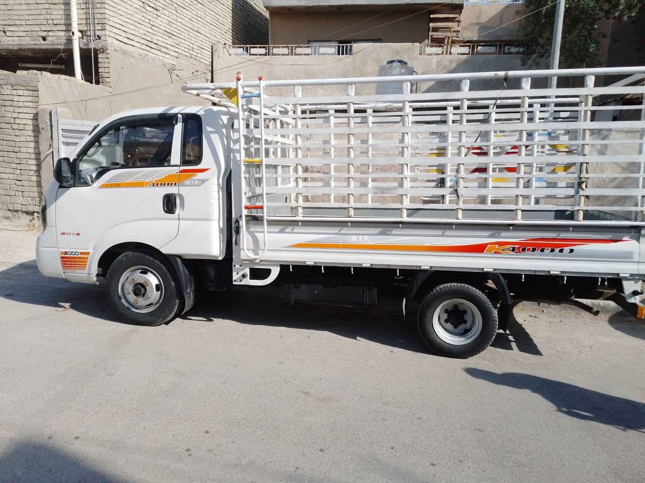 سلام وعليكم عدنه كيا فحل للبيع, موديل 13. تخم تاير جديد حداديه خير من الله سعر115ورقه بغداد دوره
***********
