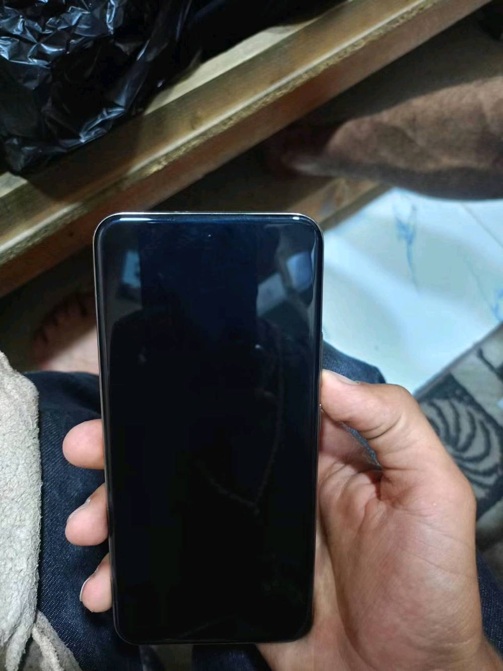 realme 14pro+5Gمستخدم
اذكره 512 الخارجيه
رام داخلي 12
البطاريه6000
تلفون جديد مستخدم 5اشهر
سلاسه درجه اولى 
كامره دقه درجه اولى 
كامره 120.MP
كارتونه موجود 
120فريم 