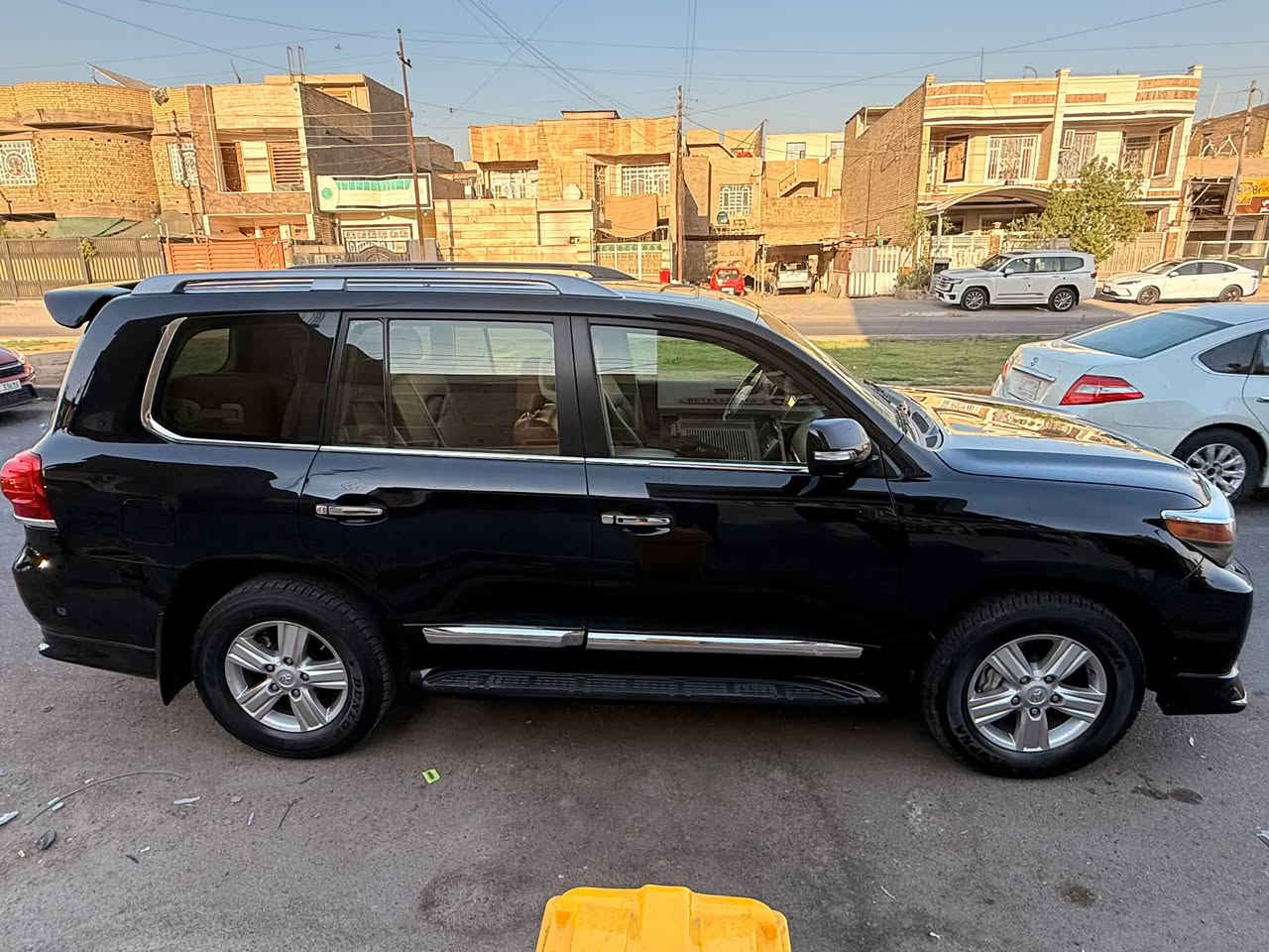 لاندكروز 2012 بريم  V6    GXR
مواصفات فول 1/1

رقم سليمانية بسمي هزه و رقم جديد 

ماشيه 170 km 

مكاني بغداد 

السعر 32.5 بيه مجال للشراي 

الاستفسار:-***********
