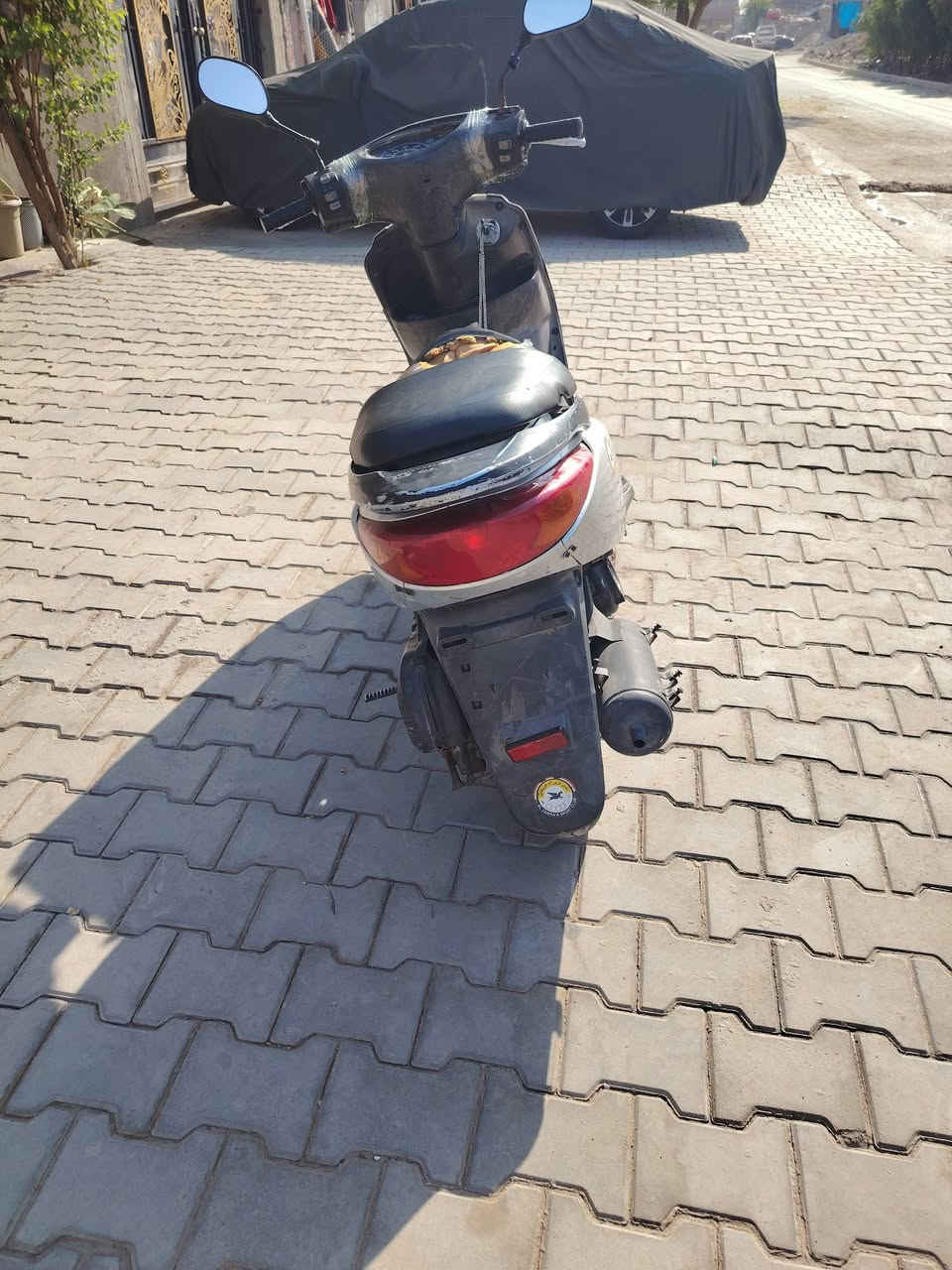 بريز سلف هندر كهربائيات شغاله زوج تايرات جدد
السعر 350 بغداد الشعب ***********
