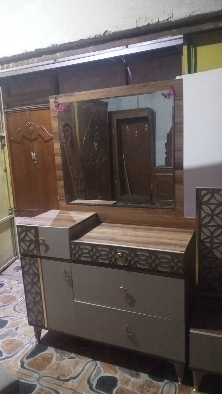 يا الله  غرفه تركيه 9 قطع للبيع النضافه 100 ستخدام قليل السعر 800 وبيه مجال قليل العنوان الماجديه سيد جميل نهايت الربع سايدات *********** نشتري جميع انواع الغرف شعدك دز خاص او واتساب
