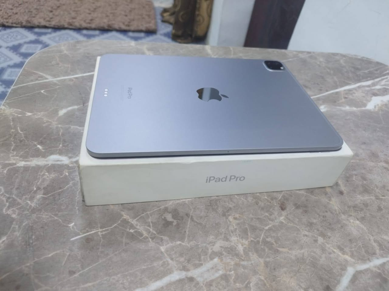 ‏بسم الله يا الله يا رزاق
‏اللهم صل على محمد وآل محمد
‏​للبيع: جهاز iPad Pro 11-inch (الجيل الرابع - معالج M2) 
‏​الموديل: iPad Pro 11-inch (4th Generation).  
‏​المعالج: Apple M2 (أداء قوي جداً للألعاب، التصميم، والبرامج الثقيلة).  
‏​الذاكرة: 256GB.  
‏​الاتصال: Wi-Fi.  
‏​نسبة البطارية: 84%.  
‏​عدد دورات الشحن: 526 دورة.  
‏​الحالة: نظيف جداً، خالي من أي عيوب أو مشاكل.
‏​الملحقات: العلبة الأصلية + سلك الشحن + الشاحن الأصلي.  
‏​المكان: النجف الأشرف.
‏​لمعرفة السعر والتواصل:
‏يرجى المراسلة على الخاص، أو الاتصال / الواتساب على الرقم:
‏***********
