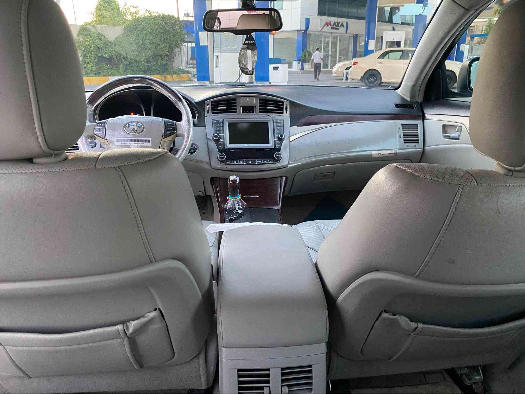 ئةڤةلون ٢٠١١براوة بي بوياخة سةيارةكة مواسةفات بةسمة پةردة كوشن ساردو گةرم كوشن غةزن جلدو ئاوينة هيتةر شاشةو كاميرا بيلاد فول مواسةفاتي ئةمريكي شتي لوك ماشةلا لة ساغ جوانترو پاك ترة بي بوياخة سةيارةكة تةنها جةمةلةغةكاني دواوة بوياخة بة شانةكةوة ماباقي بوياغي نية زور جوانة لةرةسمةكان جوانترة بارجةكاني نوكةدةرزي نية هيج ليدراني نية زور نازدارو تازةية ناوي شوشةية ديارة تةبريدو گيرو مةكينة بة شةرت شتي وا لة زور كةمة بي بوياخ بةس بونيدةكةي ٥ گةلا ئةكات لة سليمانيم ***********سعري ٧٩ $معامةلةيةكي زور كةم تةلةفون مةكة بلي هةية بة ٧٠ من بي بوياخةو لوكة ريزم هةية السليمانية, العراق
