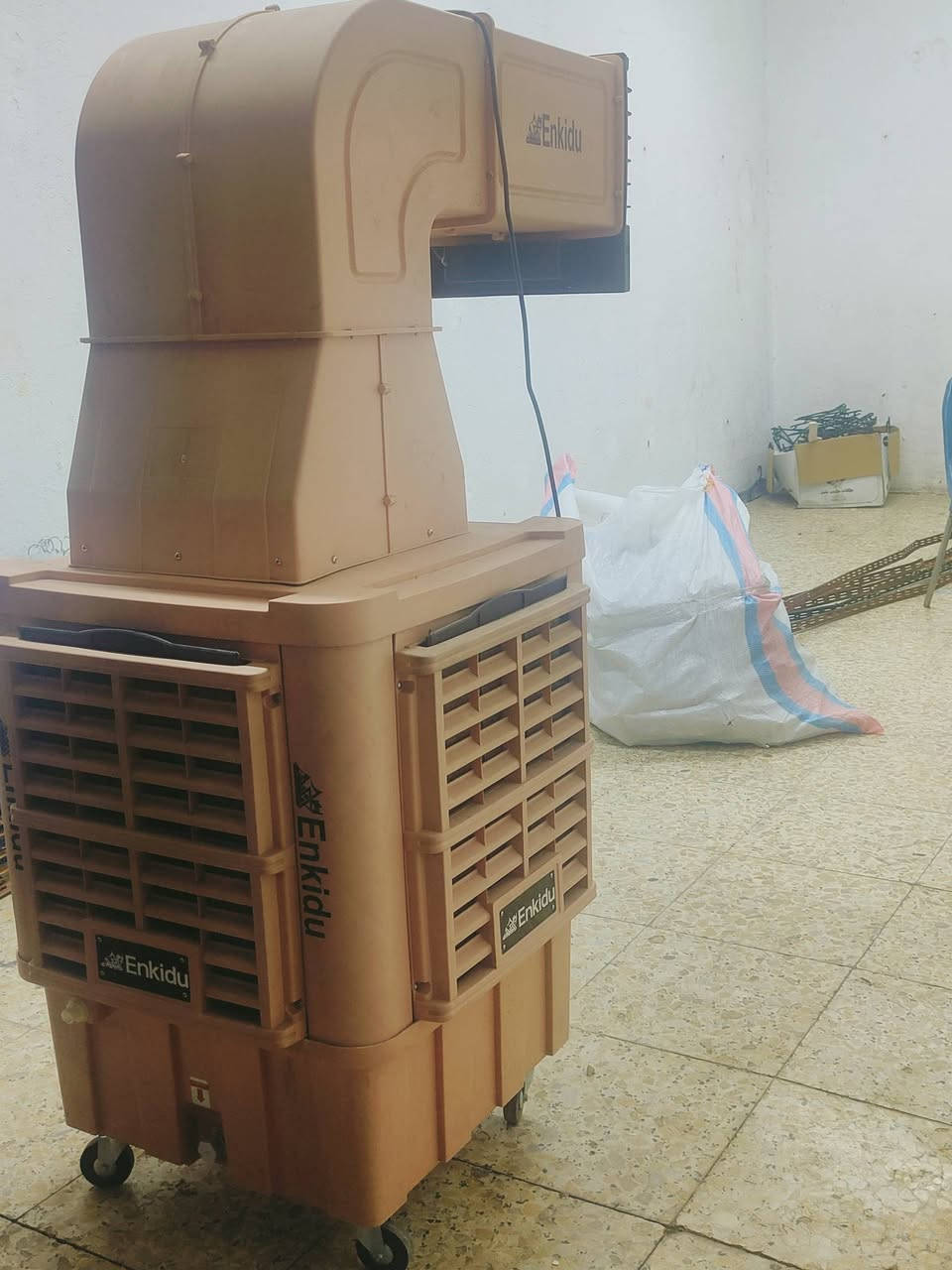 السلام عليكم..  للبيع جديدة مشتغلة اقل الشهر ب 200 الف
بغداد الحسينية ***********
