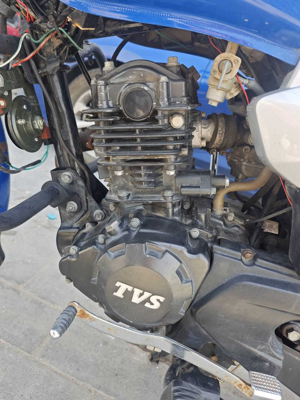 tvs 150cc
كهربائيات كلهة شغالة محرك مبدل كير رقم بصرة تحويل ثاني يوم 
رايده بملونين وربع
***********
