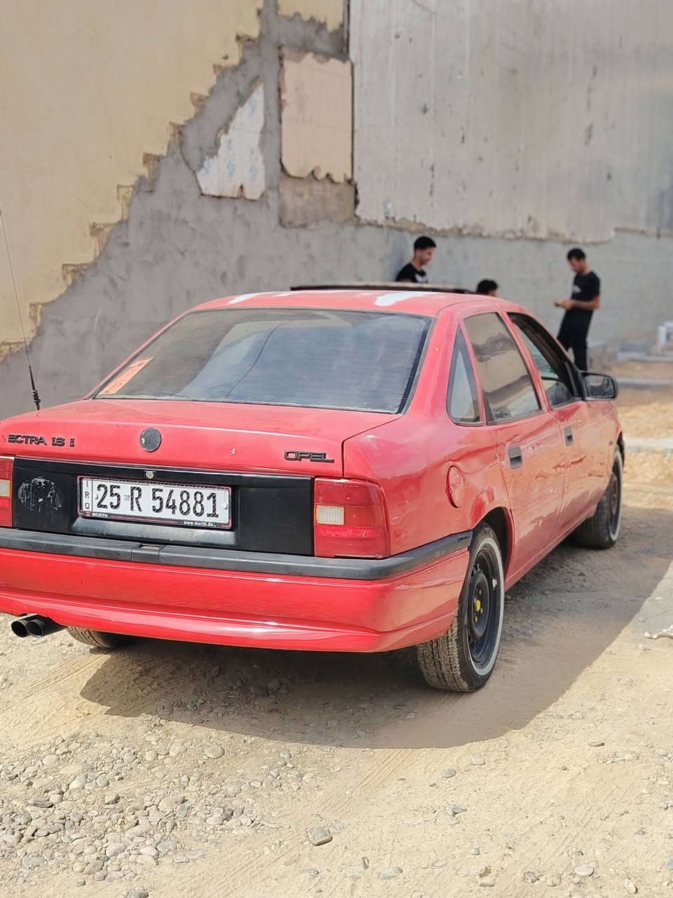 سلام عليكم أوبل فكترا 18 موديل 90سعر , 35 سياره باسمنه بطاقه بنزين بيها ***********
