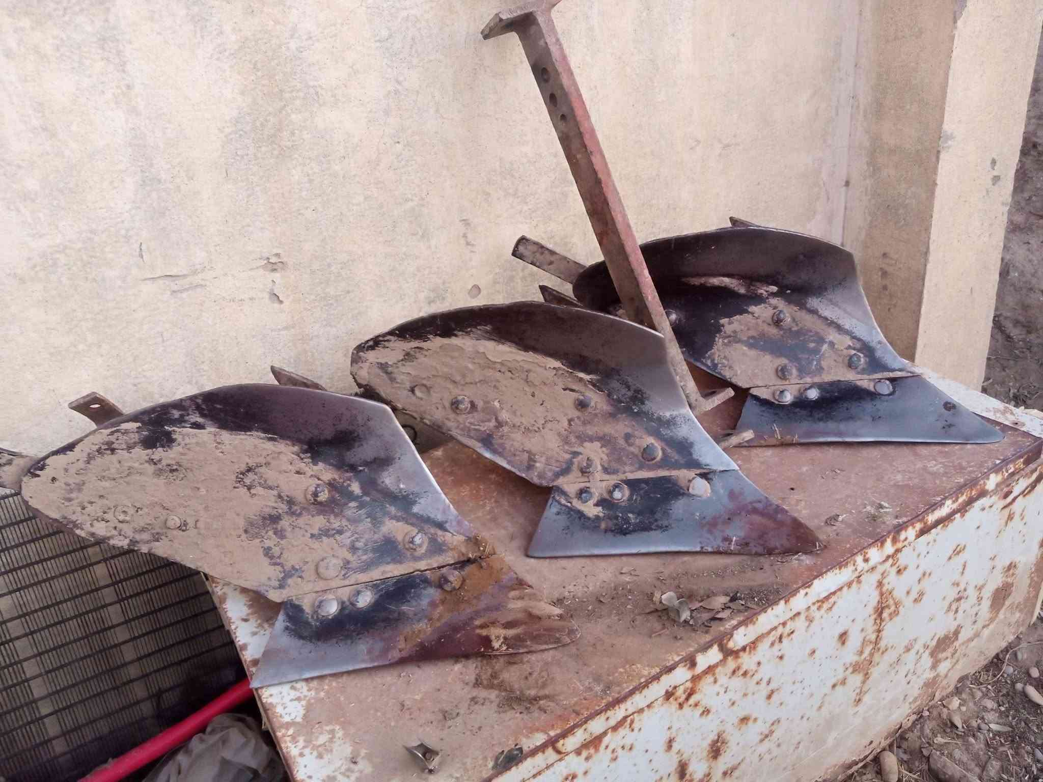 سلام عليكم سجج مال مكينه عنتر حجم 8 نضيفات كلش السعر 200 وبيه مجال مكاني واسط كوت رقم الهاتف ***********
