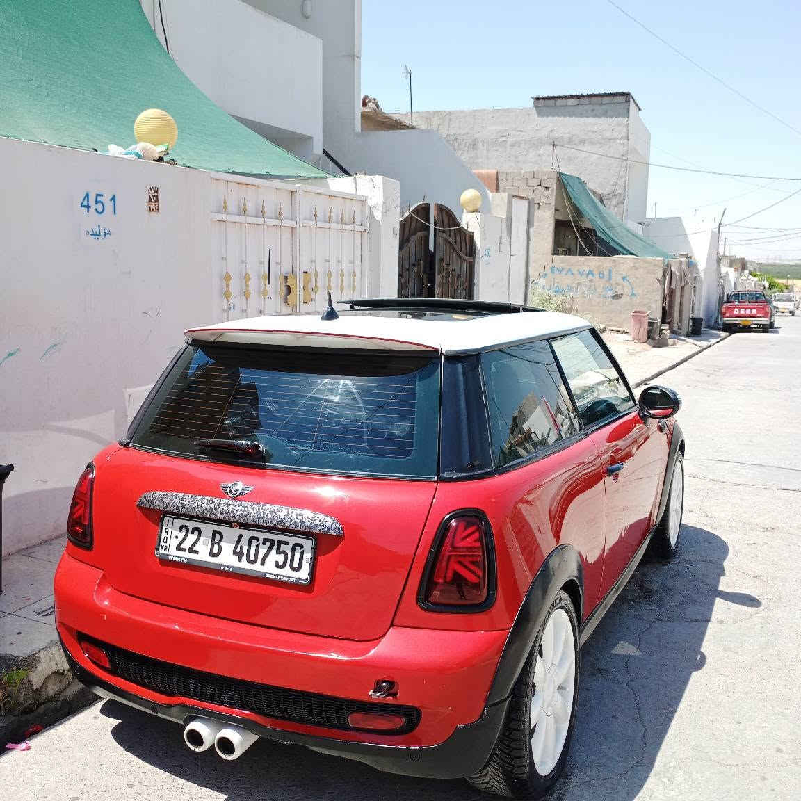 Mini cooper 2009

بۆ فرۆشتن مۆدیل ٢٠٠٩ سەیارەکە نمونەیە لە جوانی قەپات قەپات مواسەفاتە پانۆرامایە دەبل گێرە قەپات قەپات مواسەفاتە سەیارەکە بەس بۆ جوانی لەسەر شوخت حیزام کراوە بێ لێدان بۆ جوانی کردومانە رەقەم باریکە ئەوەی مواسەفات بی تێیدایە 
*********** أربيل, العراق
