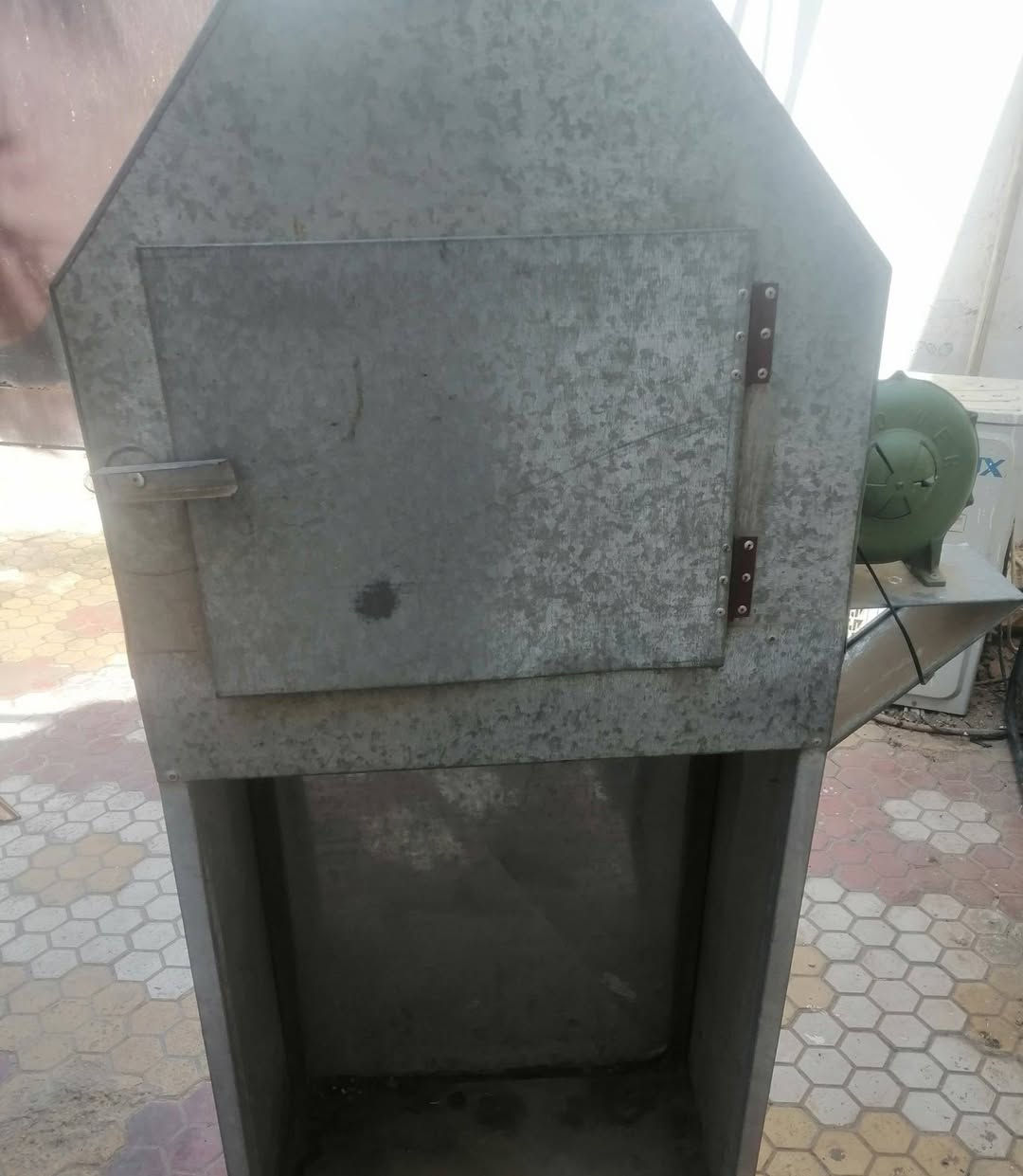 جهاز فحم كهربائي العنوان النجف_حي الزهراء سعر٤٥٠٠٠الف الاستفسار عبر الامسنجر والواتساب***********.

