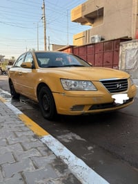 للبيع سوناتا بيها ضعف بالمحرك وكير 2010 رقم بغداد بسمي السعر 65وبيها م...