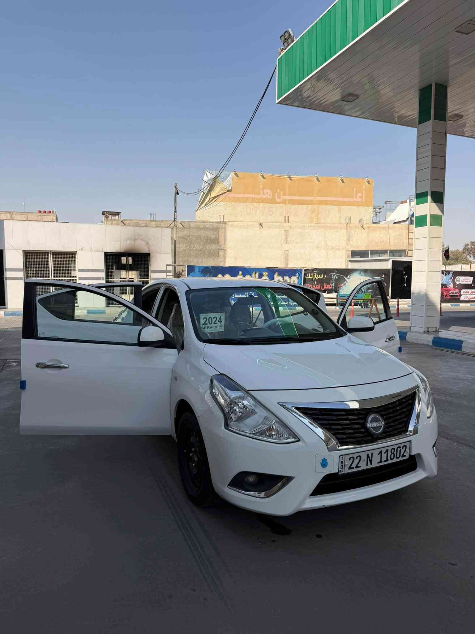 سلام عليكم نيسان صني هندي بليته زرقاء موديل 2024 كفاله عامه ماشيه 64 الاف الله شاهد خذيتها 50 الف وصلت 64 مامشتغله تكسي سياره جديده كامله ربع ماذب عليها تريد وكاله تريد تحويل سعر 120 الرقم *********** الي مايعجبه السعر لا يعلق ولا يتصل
