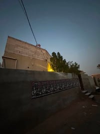 بيت للبيع عنوان الجزيرة اليوبة شارع الصقر ( شارع الامام الحسين )  مكان...