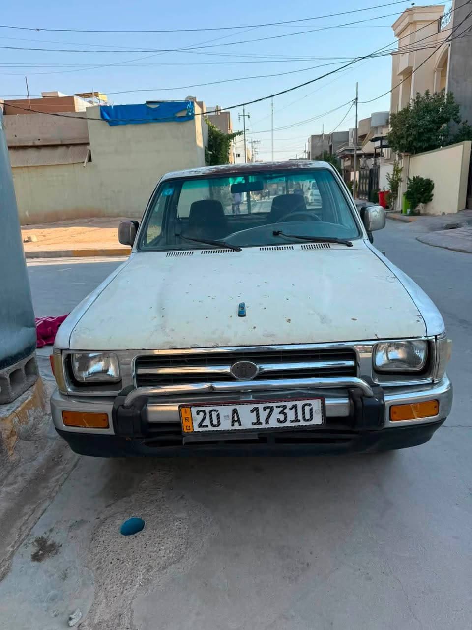 سلام عليكم سيارة للبيع مديل 1989 سنوي بسمي سيارة جهّزتها محرك شرط كير كهربيات جاهز تخم تيرات بتري جديد سدر خلفي اممي برك جديد كلاج *********** السعر 33 و بيه مجال شي بصيط
