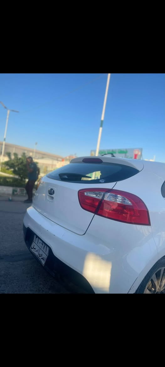 السلام عليكم كيا ريو ٢٠١٣ رقم اربيل 
خليجي فول فتحه كير محرك 1600 مكفولات حداديه جديده بيه صبغ جاملغ ايسر و شويه باب سايق لباقي مكفول 
مكاني نجف للتواصل***********
