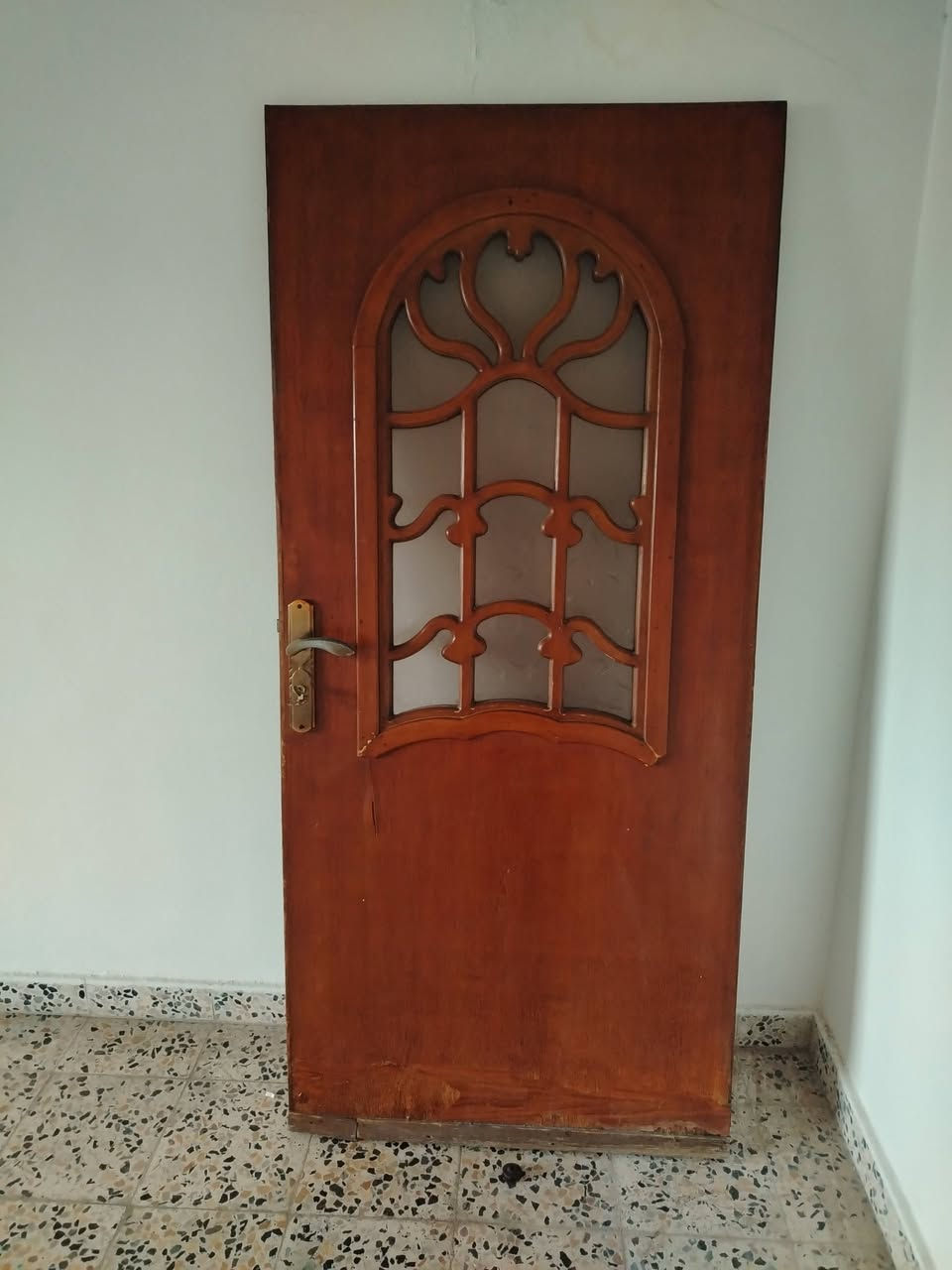 ٦ شبابيك قياس البردة الواحدة ١٣٠ * 45 سم 

٤ شبابيك على ٤ بردات شباك واحد بي نقشة وحماية
١  شباك على ٦ بردات مع الحماية نقشة 
١ شباك على ٣ بردات

مشبك درج ٣ قطع 
القياسات 
قطعة ٢٢٠ في ٨٠ سم 
قطعة ٢٧٥ في ٦٥ سم 
قطعة ١١٠ في ٨٧ سم 

باب بلاستك مع الملبن نظيف 
القياس ١٧٠ في ٨٠ سم

قمرية
ترهم كاملة ترهم تفصيخ
العدد
٢ قطع رئيسية
قياس كل قطعة ٥ متر و ٣٥ سم
٥ قطع شيلمان
قياس القطعة
الطول ٣ متر و ٦٠ سم
سمك نصف سم

مشبك حديد نقشة تنزيلة للقمرية عدد ٢ 
القياسات 
٣ متر الطول 
٣٠ سم العرض 

حافظة قناني ثقيل
 العرض ١٠٣
العمق ٤٥
الارتفاع ٨٠

شباك المطبخ مع الحماية منقوشة
 ١٦٥ عرض
ارتفاع ١١٠

باب المطبخ

شبابيك المنيوم نظيف
 عدد ٢ مع الحمايات
القياسات لكل شباك
١٧٠ عرض
ارتفاع ١٢٠

أبواب خشب مع الملابن عدد ٦ 
القياسات 
١٧٥ في ٨٠ سم لكل باب 

باب استقبال خشب مع الملبن موضح في الصور 

باب ترك حديد مع الملبن موضح في الصور 

تانكي ماء عدد ٣ 
الحجم موضح في الفيديو 

الفيديوات والصور توضح الاغراض

السعر ادفع باللي يرضي الله
ممكن كل الأغراض
ممكن مفرد حسب الحاجة

***********
