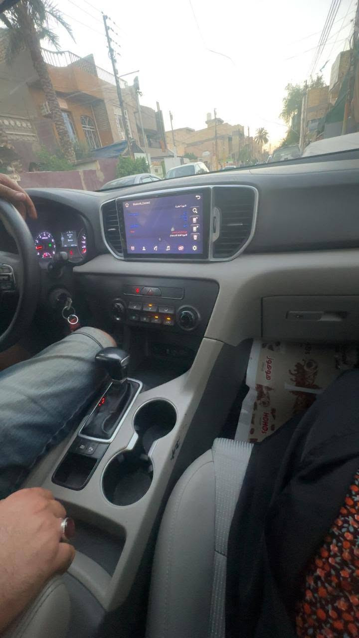 سبورتج خليجي ٢٠١٧
ثلاث انضمه قياده
تحكم ستيرن جهتين
قطعتين تبريد 
بانوراما 
زنون
محرك ٢٠٠٠ دوش وكيري اي تي اثنينهن على وضع الشركه ومبدللهن دهن قبل ١٧ يوم اثنينهن

وسونار مرفق اضافه للسونار جاملغ امامي ايسر مبدل خليجي بلادي بدون دواخل
تحتاج فقط بوليش
بأسمي السياره 
مكان بغداد غزاليه شارع الضغط 
سعر ١٦٣$
***********
