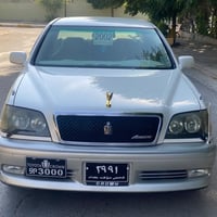 كراون ٢٠٠١ • D4 175 • نجف