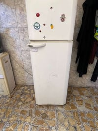 ثلاجة • بحاجة تصليح • بغداد حرية