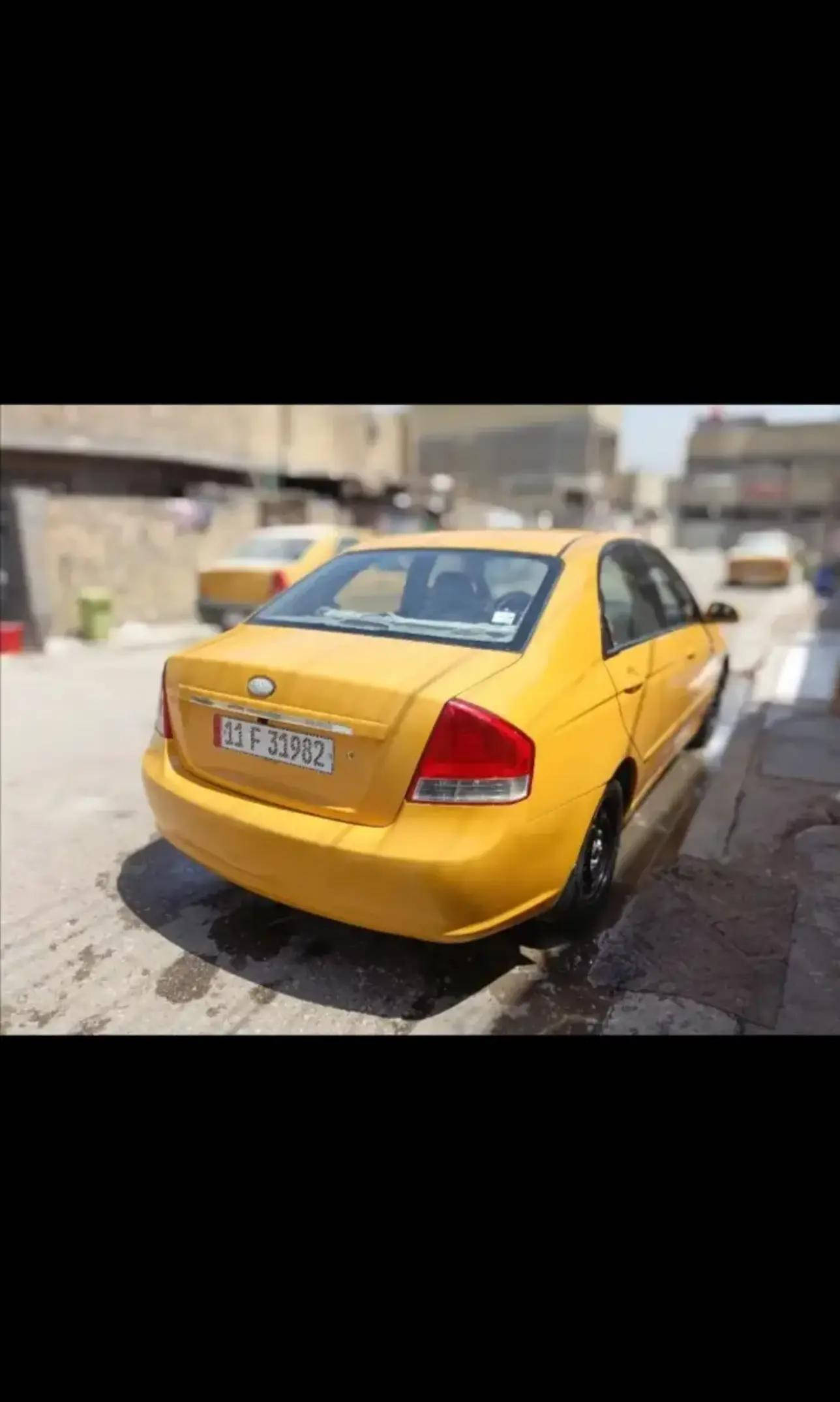 السلام عليكم شباب كيا سبكترا وارد أمريكا حادث بل البنيد ماكينه 2000 سياره مكفول كفالة عامه تبريد ثلج صدر امامي خلفي مكاني بغداد الشعب سعرها 65 رقم *********** #سبكترا #سيارات #سيارة #تكسي #العراق
