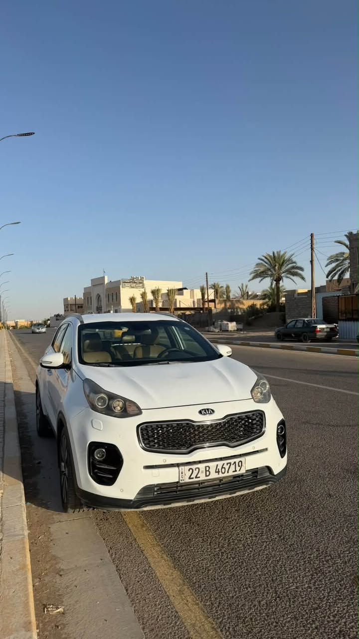 سلام عليكم
سبورتج خليجي موديل 2017 سياره مكفوله من صبغ بارد مكانين 

كير محرك عل وضع شركه 

صدر مامي خلفي جديد 

تبريد ثلج داخل حمصي 

رقم اربيل تحويل ثاني يوم 

بيع  شراي يخابر

مكاني سامراء  المركز 

سعر 167 وبيها مجال 

***********
