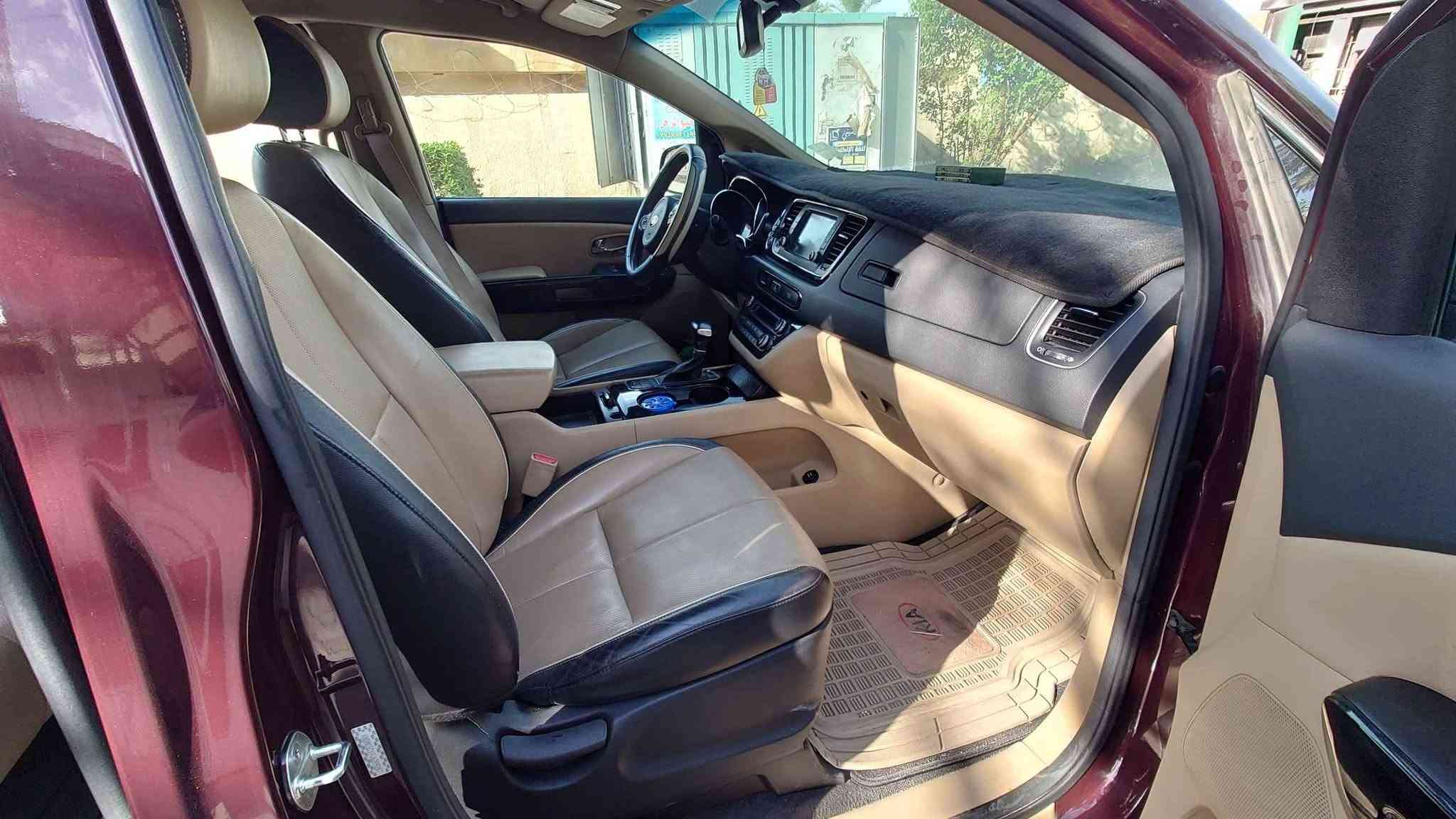 كيا سيدونا موديل 2018  فئة EX نظيفه كلش مال بيت استيراد من امريكا مباشره اليه ماشيه 53 ألف رقم بغداد الدولي فول مواصفات عدا الفتحه
 1.كشنات جلد لونين مع تدفئة وتحكم كهربائي لكشن السايق 
 2. فول تحكمات استرين مع شاشة كبيرة 
 3. جنطة كهرباء وبيبان سلايد كهرباء  
 4. حساسات أمامية وخلفية مع كامره دوارة 
 5. ثلاث قطع تبريد و بردات خلفية 
 6. حادثها جاملغ خلفي وشويه من باب صور الحادث مرفقه ويه الصور 
 7 . بصمه تشغيل وأبواب بصمه مع مري شفط ونضام ترحيب عند الإقتراب 
 8. السعر 185 
رقم الموبايل *********** بغداد, العراق
