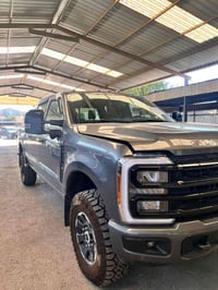 F-350 لاريت • ٨ سلندر ٧٫٣ • ماشي ٧٠٠٠