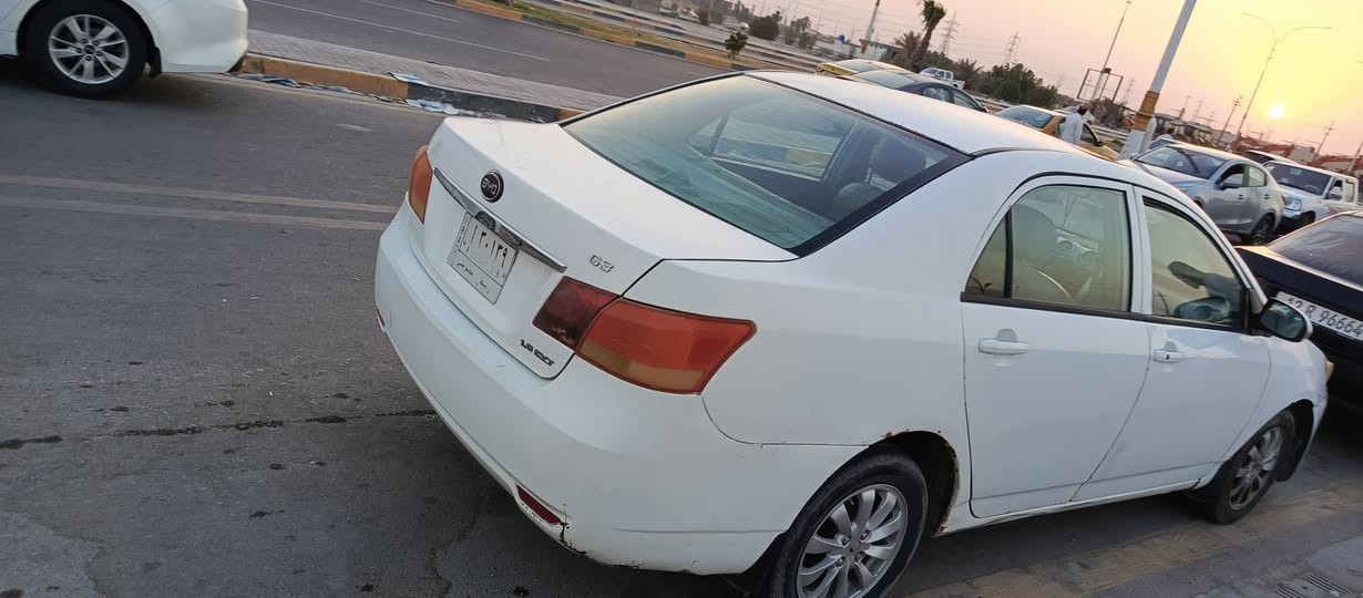 بيوايدي مديل 15للبيع السعر 38
وبيه مجال المكان سماوه قضاء الخضر 
مكينه وكير ابلاد 
***********
