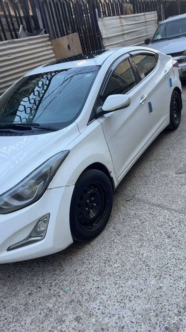 سلام عليكم النترا موديل ٢٠١٤ شكل ١٥ هزه جديده سنويه جديده تحويل ثاني يوم حادث جاملغ امامي وجاملغ خلفي مصلح بس ممصبوغ طاك ايرباك ستيرن ودركه وبيهه صندوك حادث والحوض ملحوم السعر ١٠٠ استفسار *********** محرك كير كله جديد ممفتوح تبريد جديد فول مواصفات ماعده البصمه عنوان بغداد شارع حيفا
