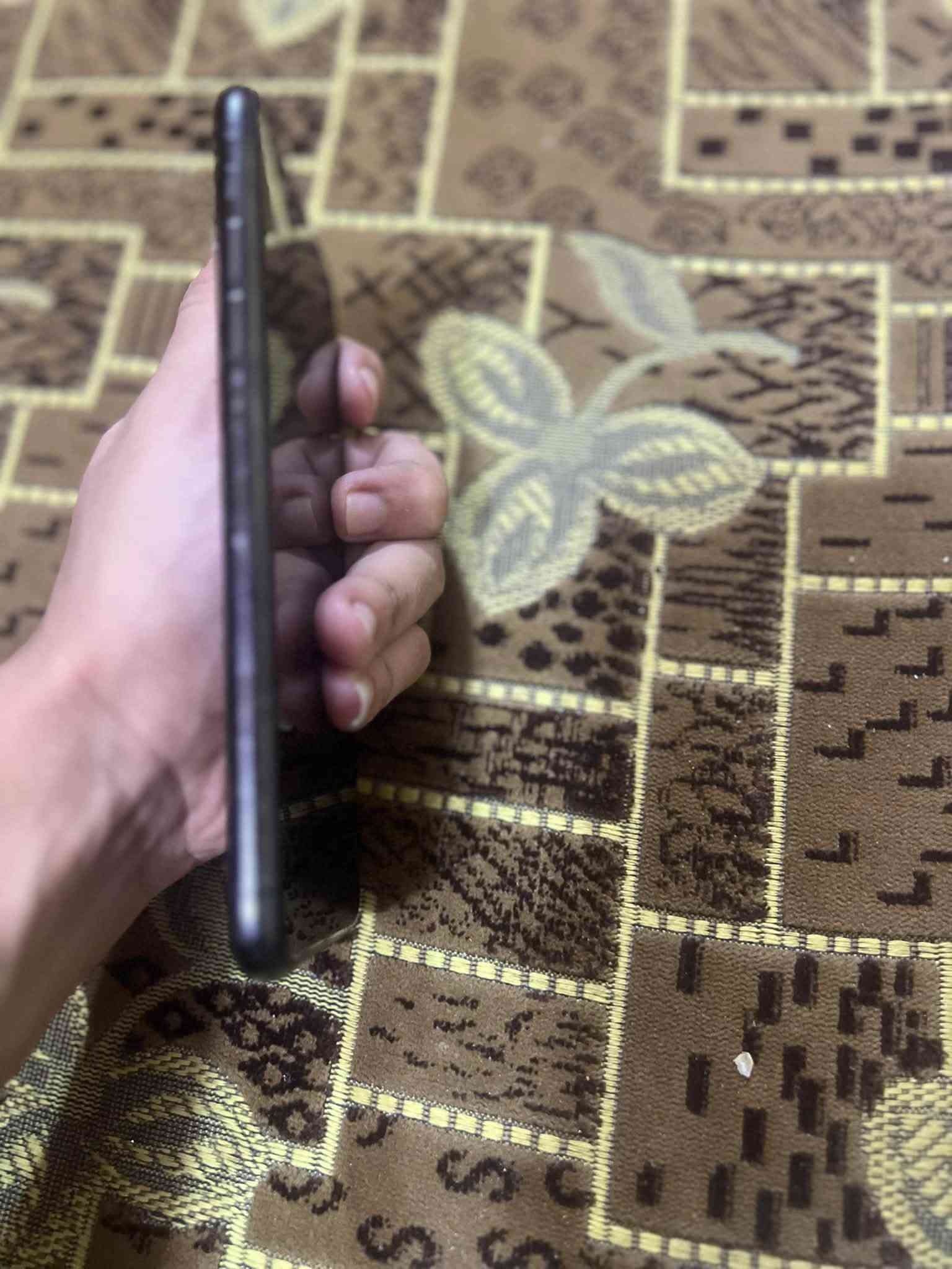 من رخصت الادمن ايفون11 برو ماكس بلادي كلشي مابدل بيه بس ضهر مشطر والكامره مضروبه العاديه اما بورتريه شغله كلشي مابيه 🔋73 تليفون كدام سعر200 وبي مجال راسلني وتدلل اتصال او واتساب***********
