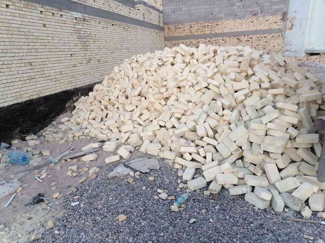 يوجد لدينا طابوك درجه اولى يوجد نوعين بيرنه معامل الطيب وانجكتر معامل العماره وشرط نسف خادمكم الحاج ابو عباس هاذه رقمي *********** وشغنه بيه تفاق مصداقيه كلام
