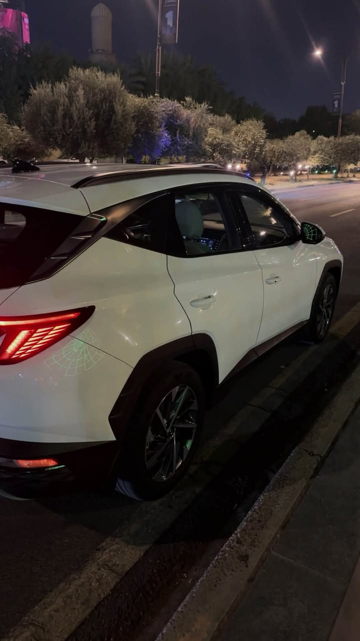 🚘 هيونداي توسان خليجي 2024
📍 ماشية 20 ألف كيلو                                        ⛽ بنزين محسن + دهن أصلي
🛡️ السيارة كفالة بدون صبغ بدون تبديل على وضع الشركه 
المواصفات:
• بصمة تشغيل وأبواب  
• ترحيب ومرايا شفط  
. عدادات دجتل (شاشة)  
• تشغيل عن بُعد  
• شحن وايرلس  
• كشنات كهرباء  
• ويل 18  
• حساسات أمامية وخلفية  
• سايد بريك كهربائي + أوتو هولد  
• 3 وضعيات قيادة  
• بردات أبواب وصندوق  
• Apple CarPlay + Android Auto  
السيارة كاملة وما ناقصها أي شي وجاهزة للفحص                                                             محرك كير صدر تبريد تايرات كله على وضع الزيرو
السعر 197$ 
عنوان السيارة بغداد حي الجامعة 
الشراي يتصل واتساب موجود فقط
                                    ***********
